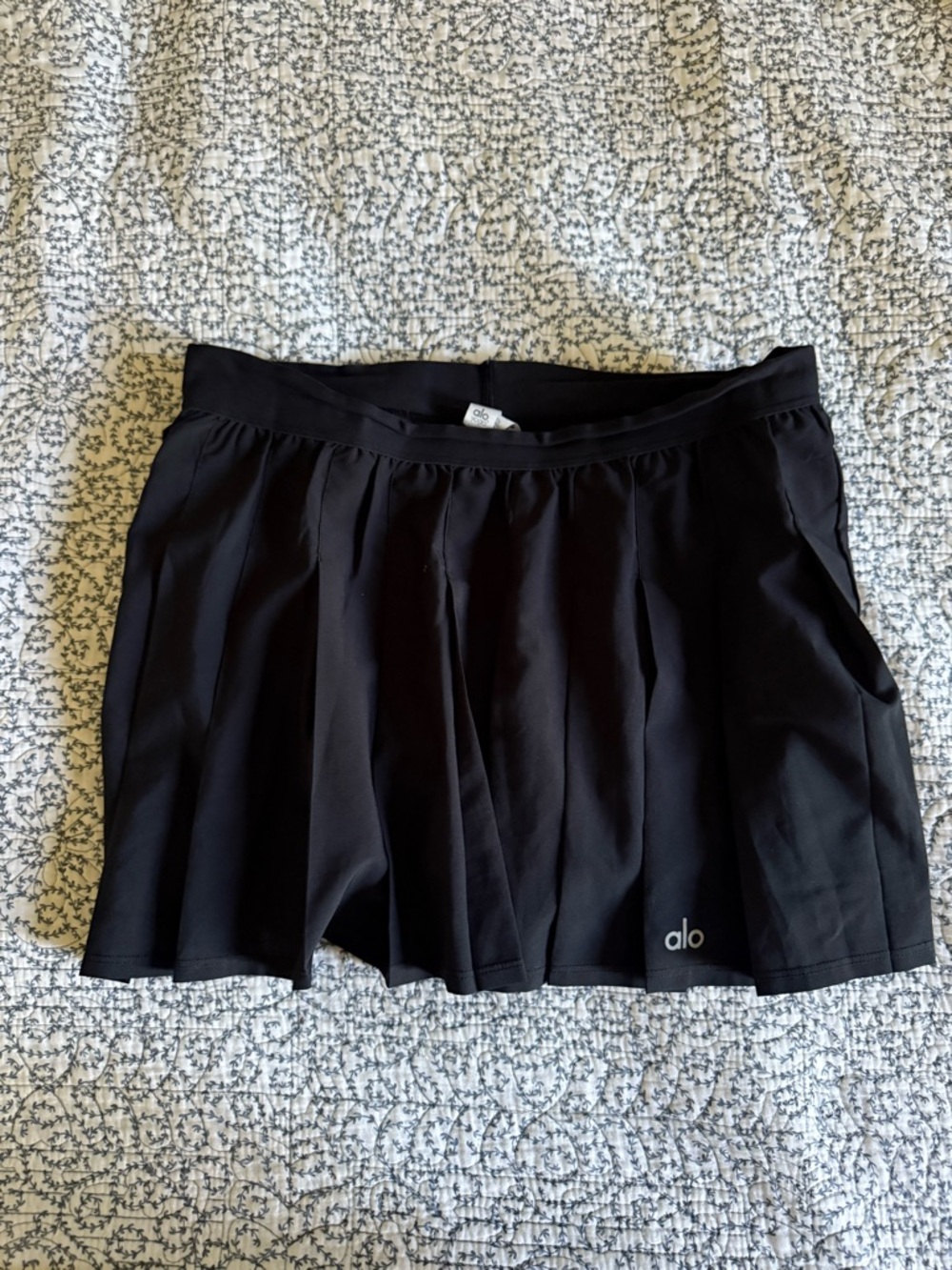 Alo skirt